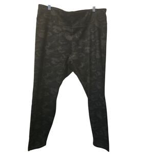 Fabletics Mid Rise Power Hold  Black Camoflauge Athletic Hiking Leggings 3x NWT